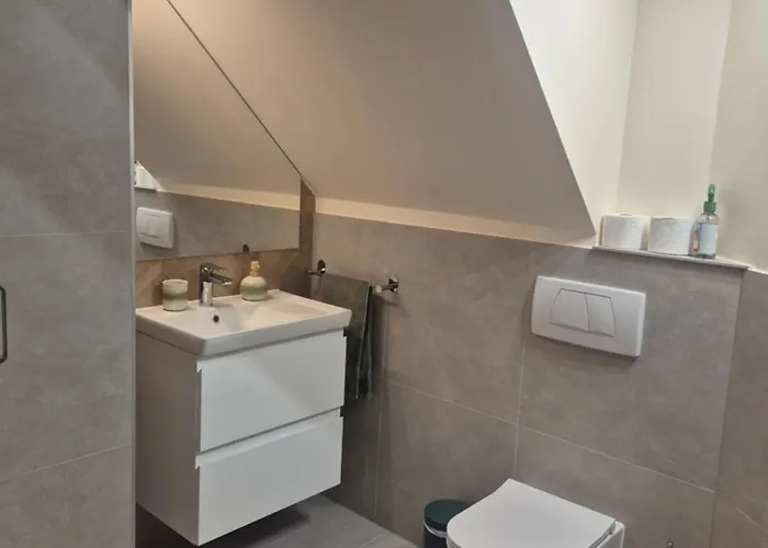 Dom Majka Z 5 Sypialniami